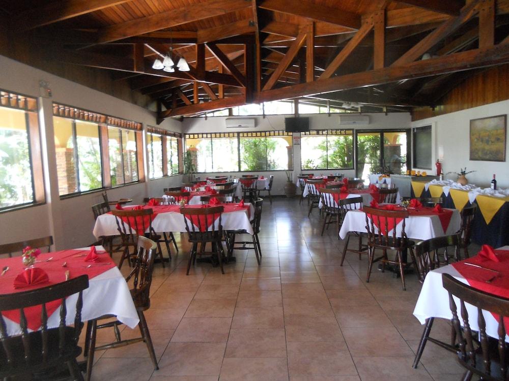 Hotel Las Espuelas, Bar & Restaurant Либерия Экстерьер фото
